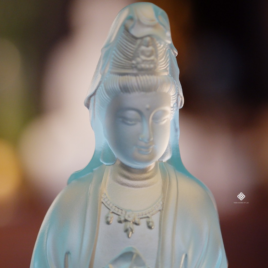 Tượng Quan Âm Bồ tát lưu ly xanh ngọc 29cm