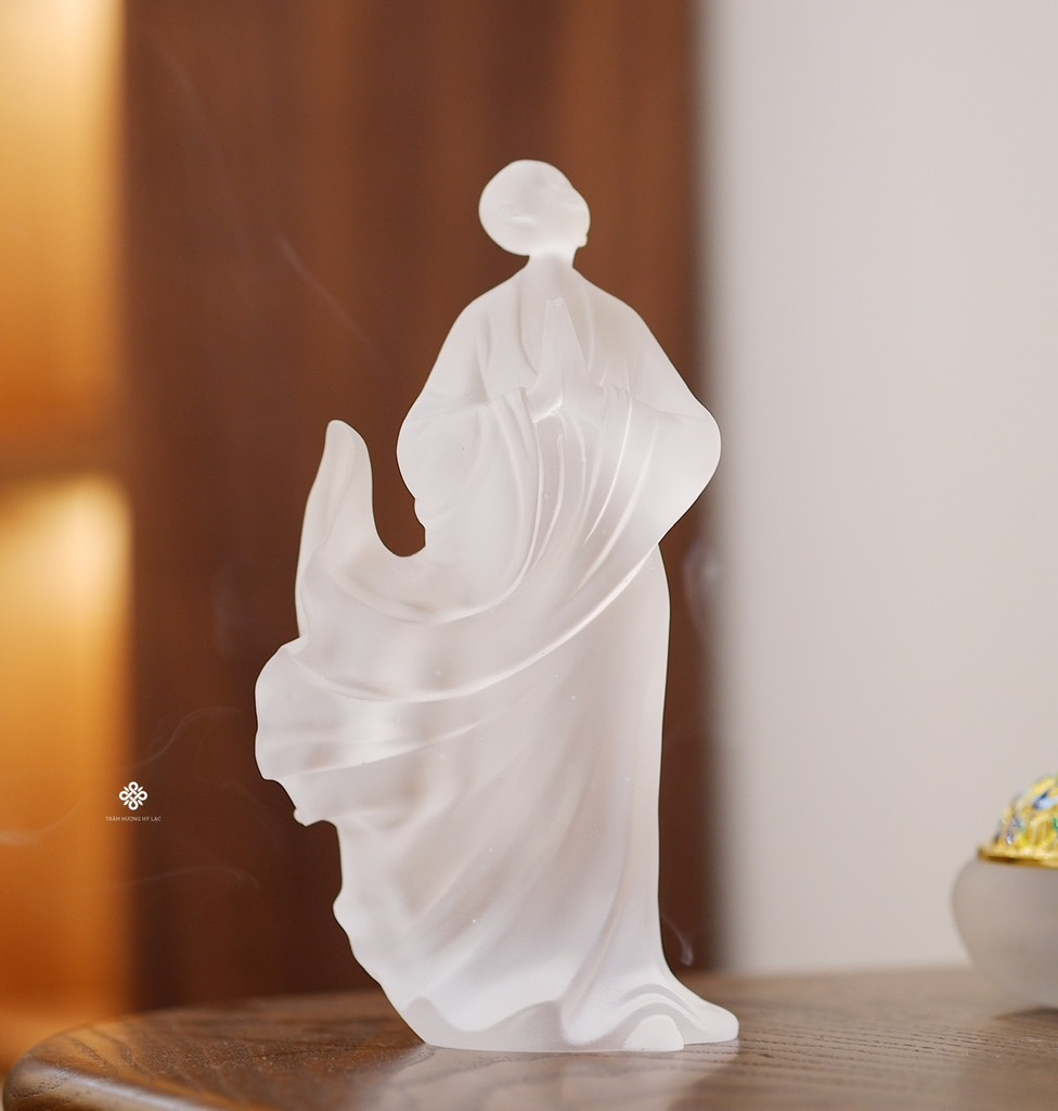 Tượng an lạc áo bay lưu ly trắng
