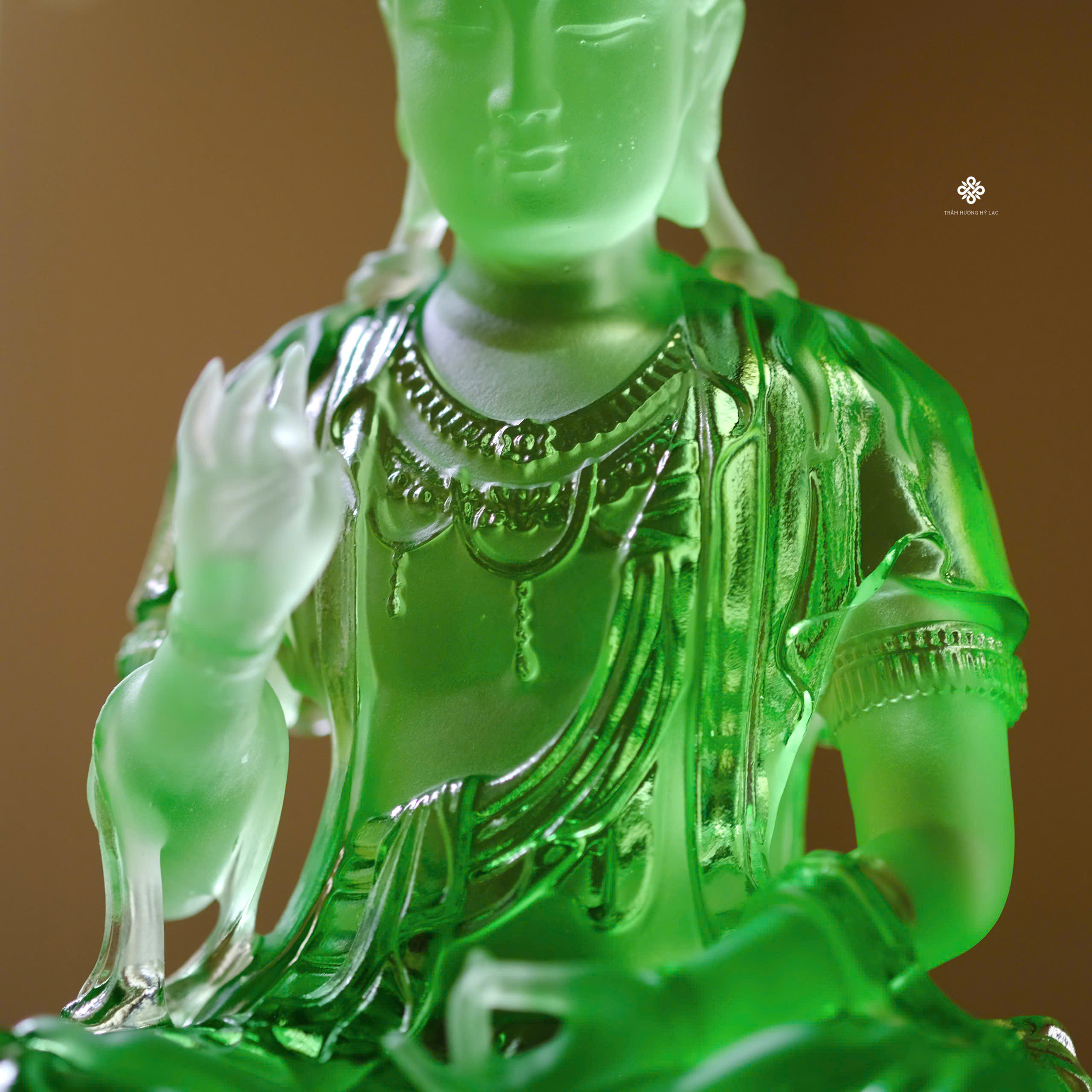 Tượng Quan Âm Bồ Tát lưu ly xanh lá 22.2cm