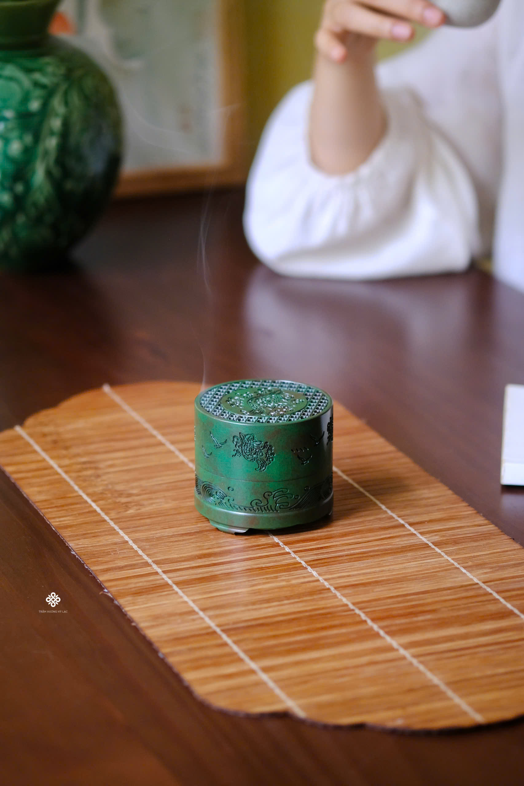Lư đồng thiên hải ngư đồ xanh lá