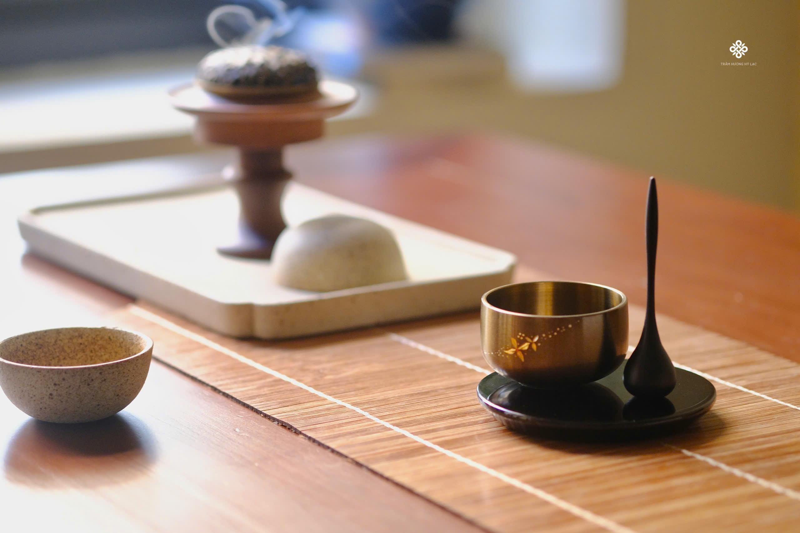 Quà tặng chuông Zuiryu khắc hoa