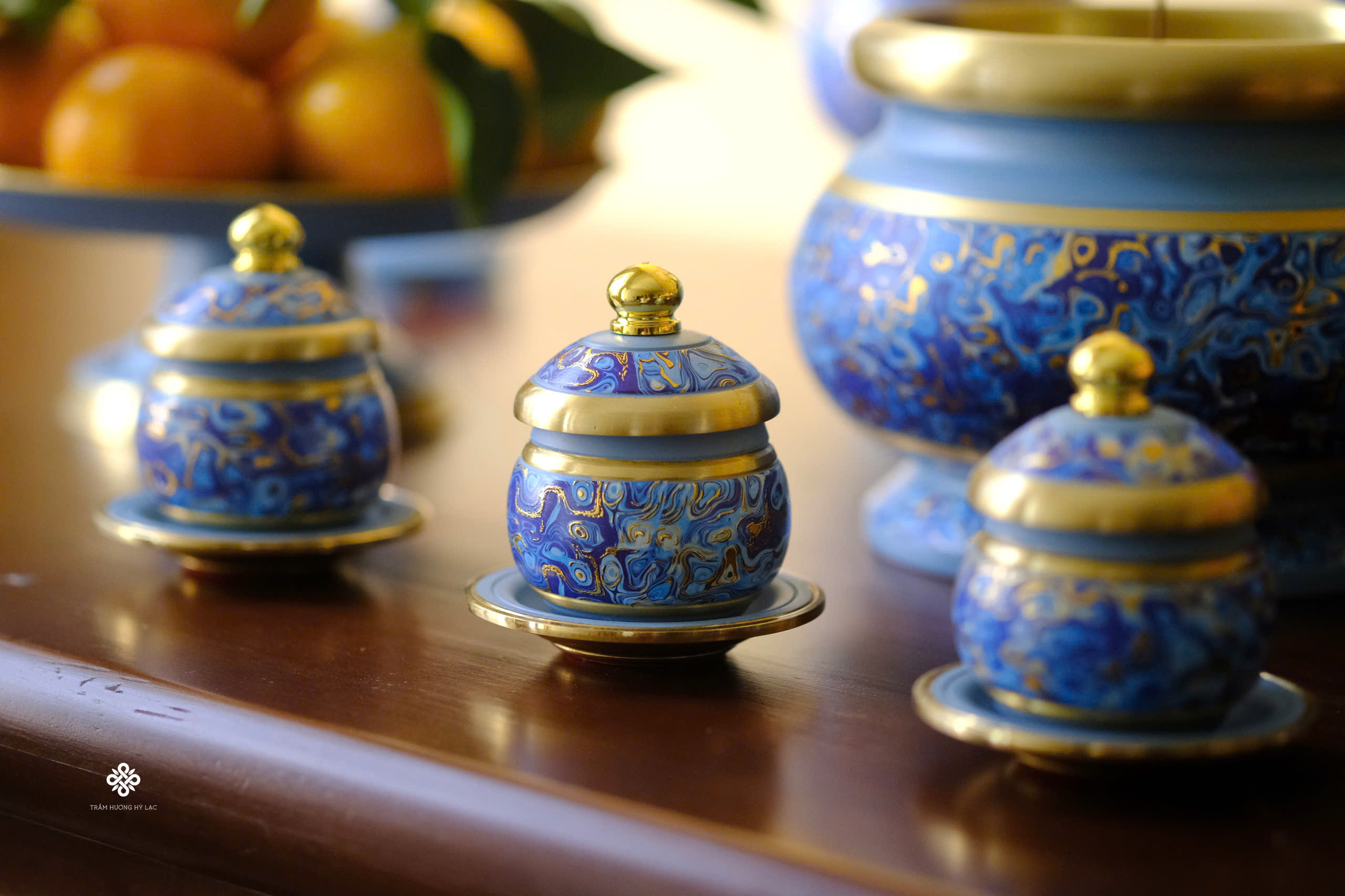 Ban thờ đồng vân lam