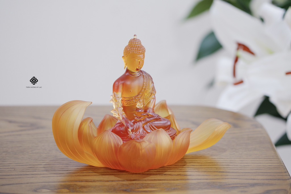 Tượng Đức Phật Dược Sư Liên Hoa lưu ly hổ phách