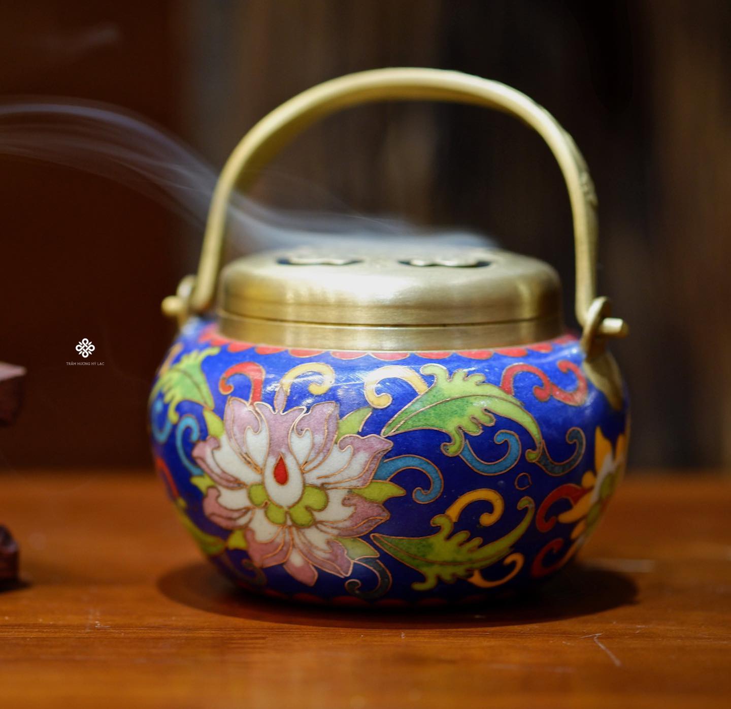 Lư đồng chày kim cương đôi khảm pháp lam có quai