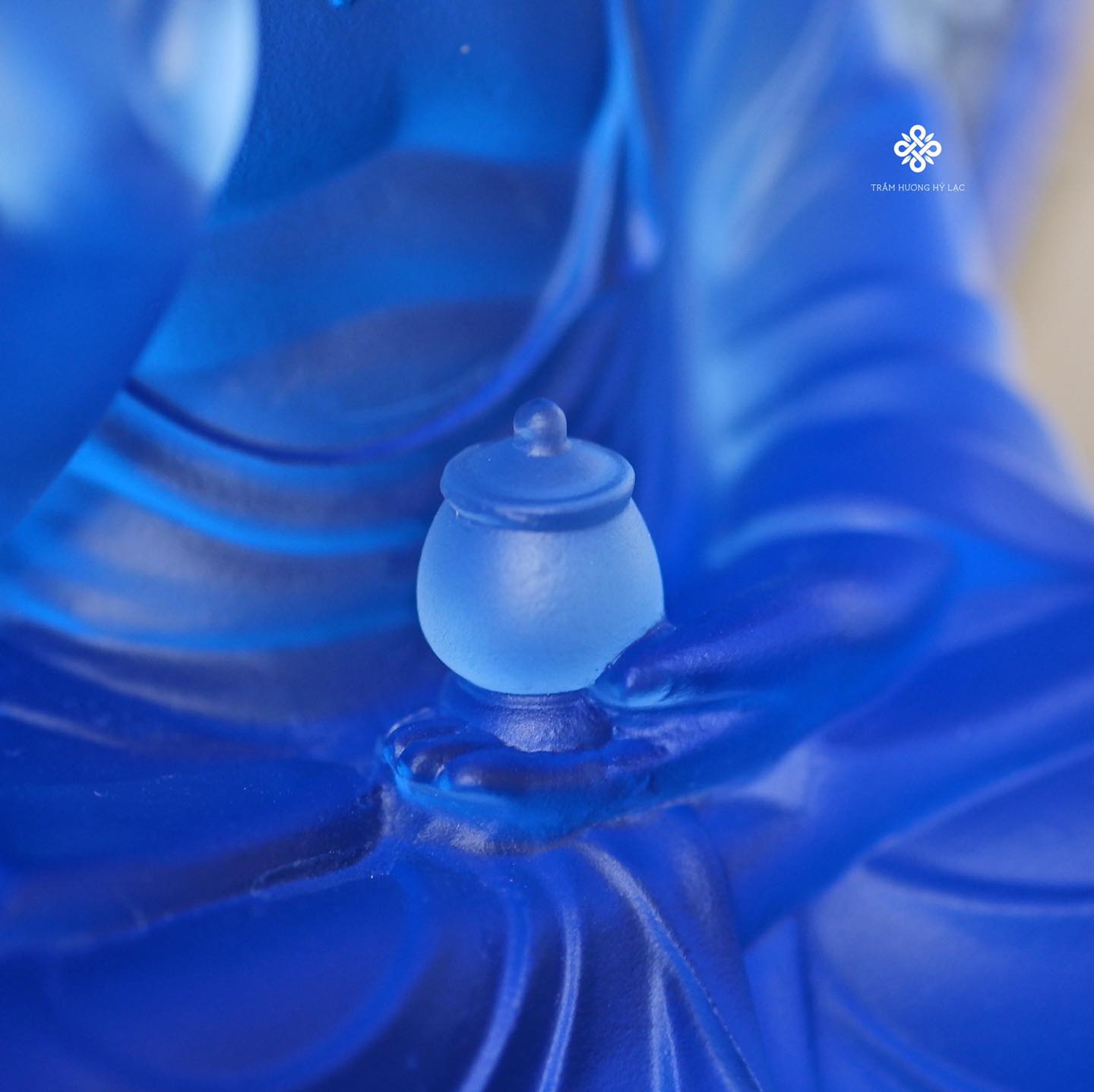 Tượng Phật Dược Sư lưu ly xanh kèm đế 31.5cm