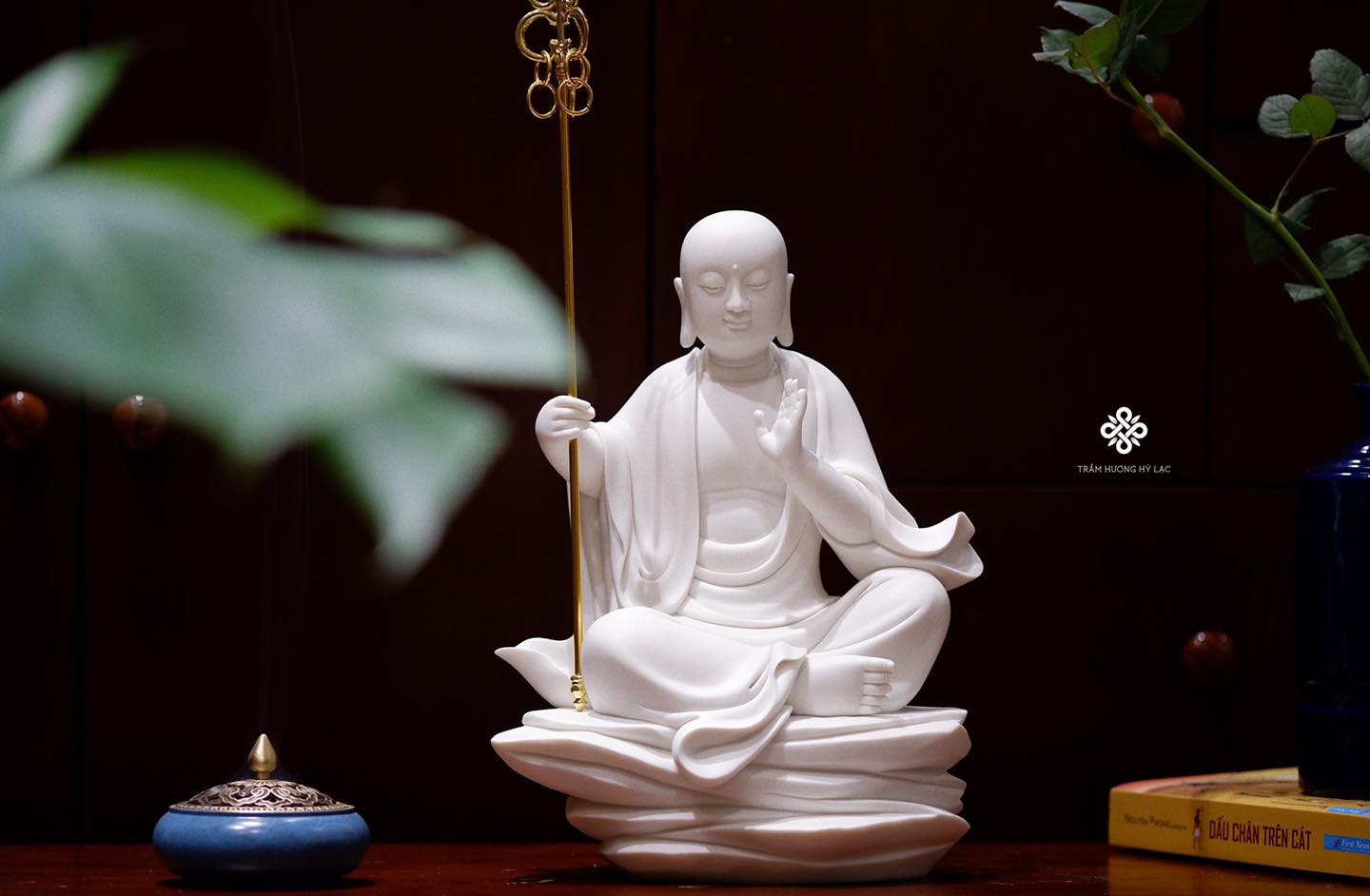 Tượng gốm Địa Tạng Bồ tát