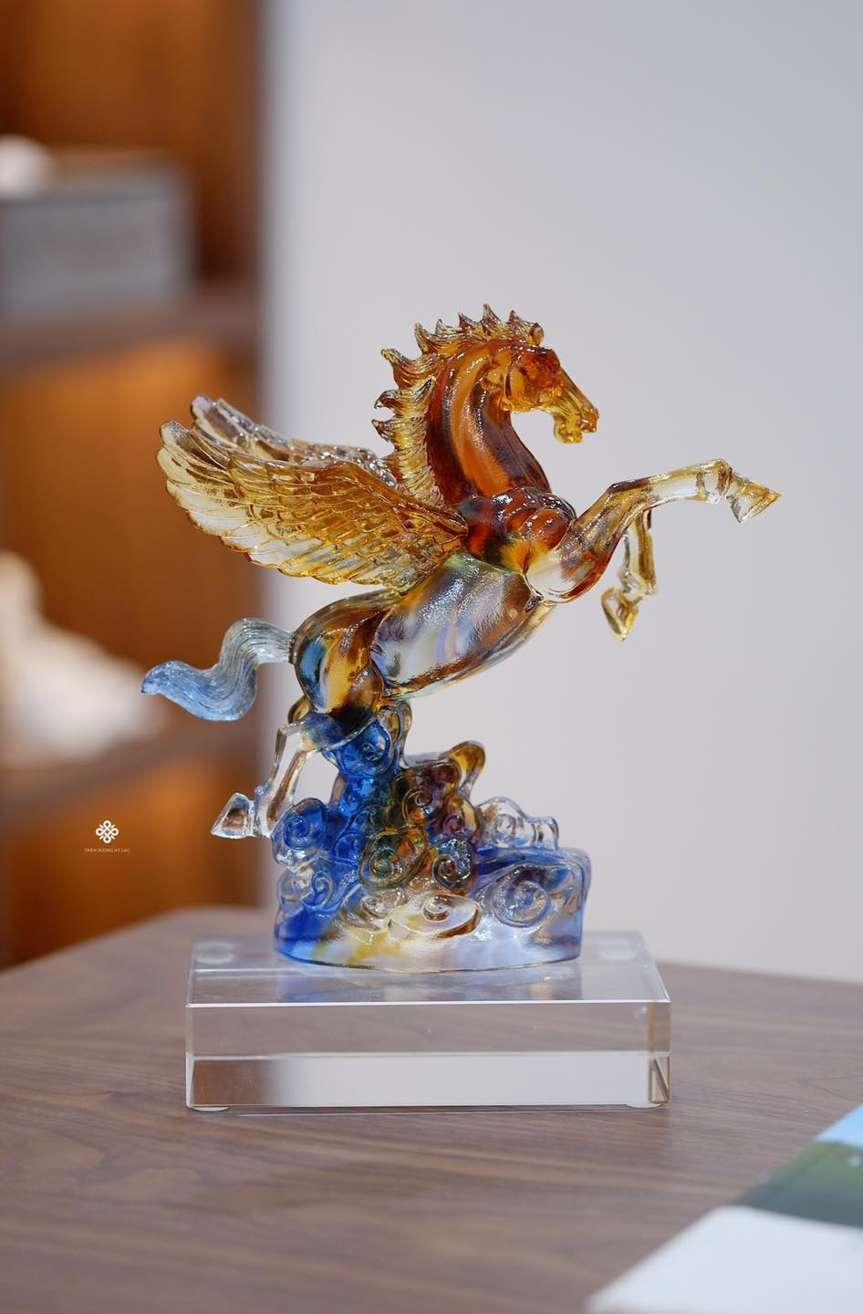 Tượng thiên mã lưu ly ngũ sắc 13cm