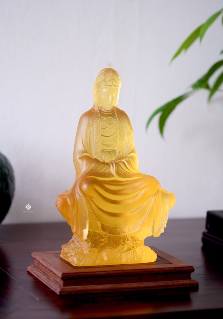 Tượng Quan Âm Bồ tát lưu ly vàng 28cm