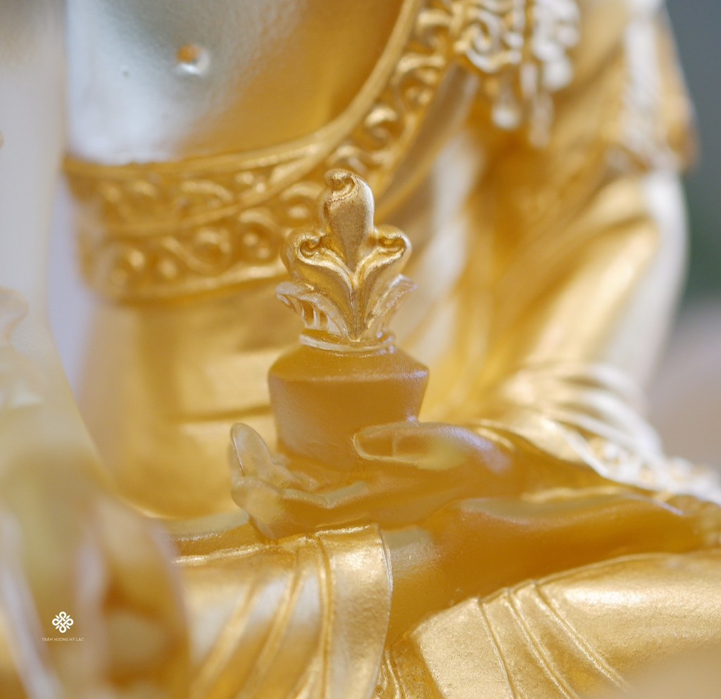 Tượng Đức Phật Dược Sư Liên hoa lưu ly mạ vàng