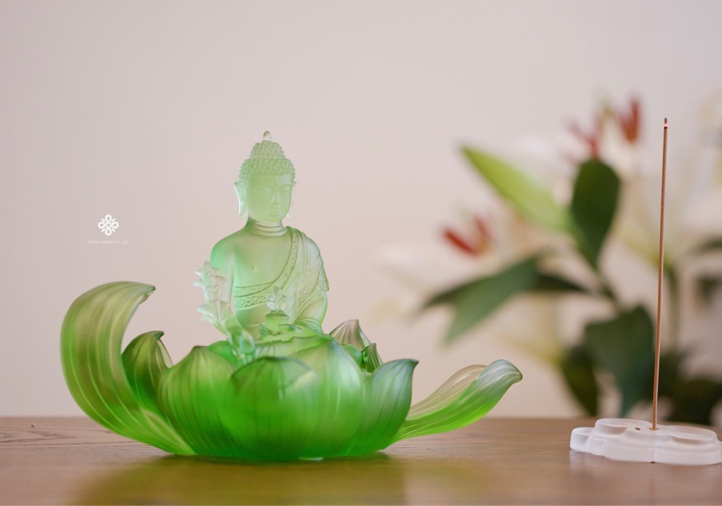 Tượng Đức Phật Dược Sư liên hoa lưu ly xanh lá