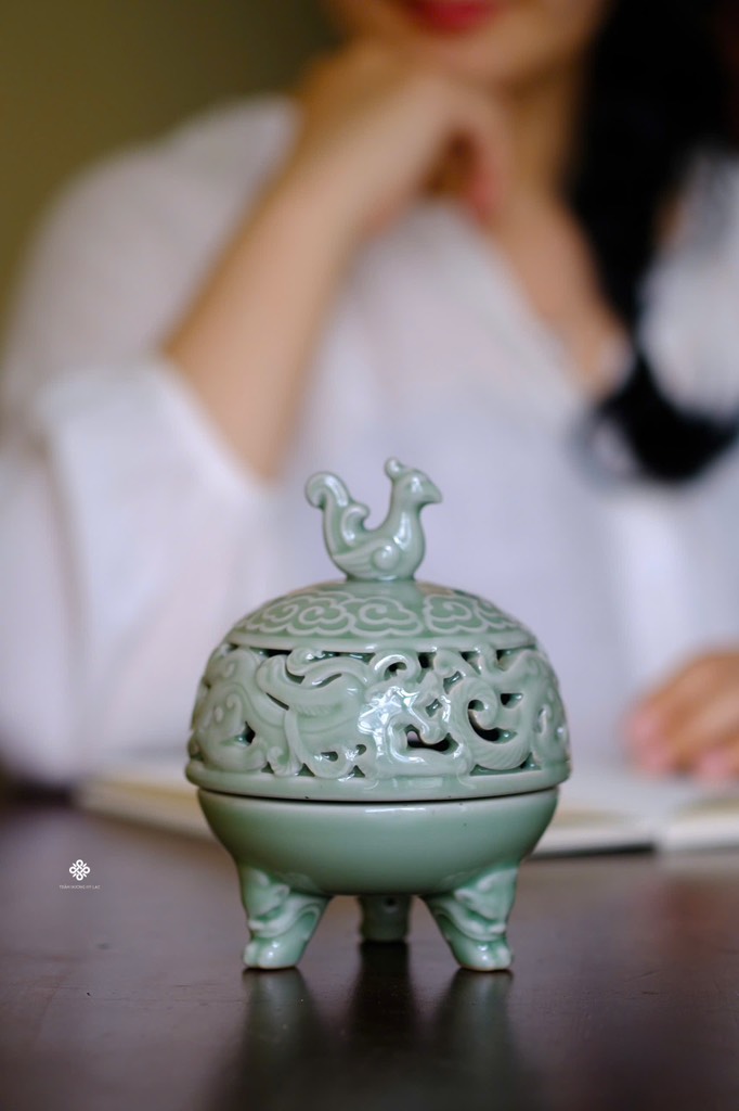 Lư gốm Chu Tước thanh vân