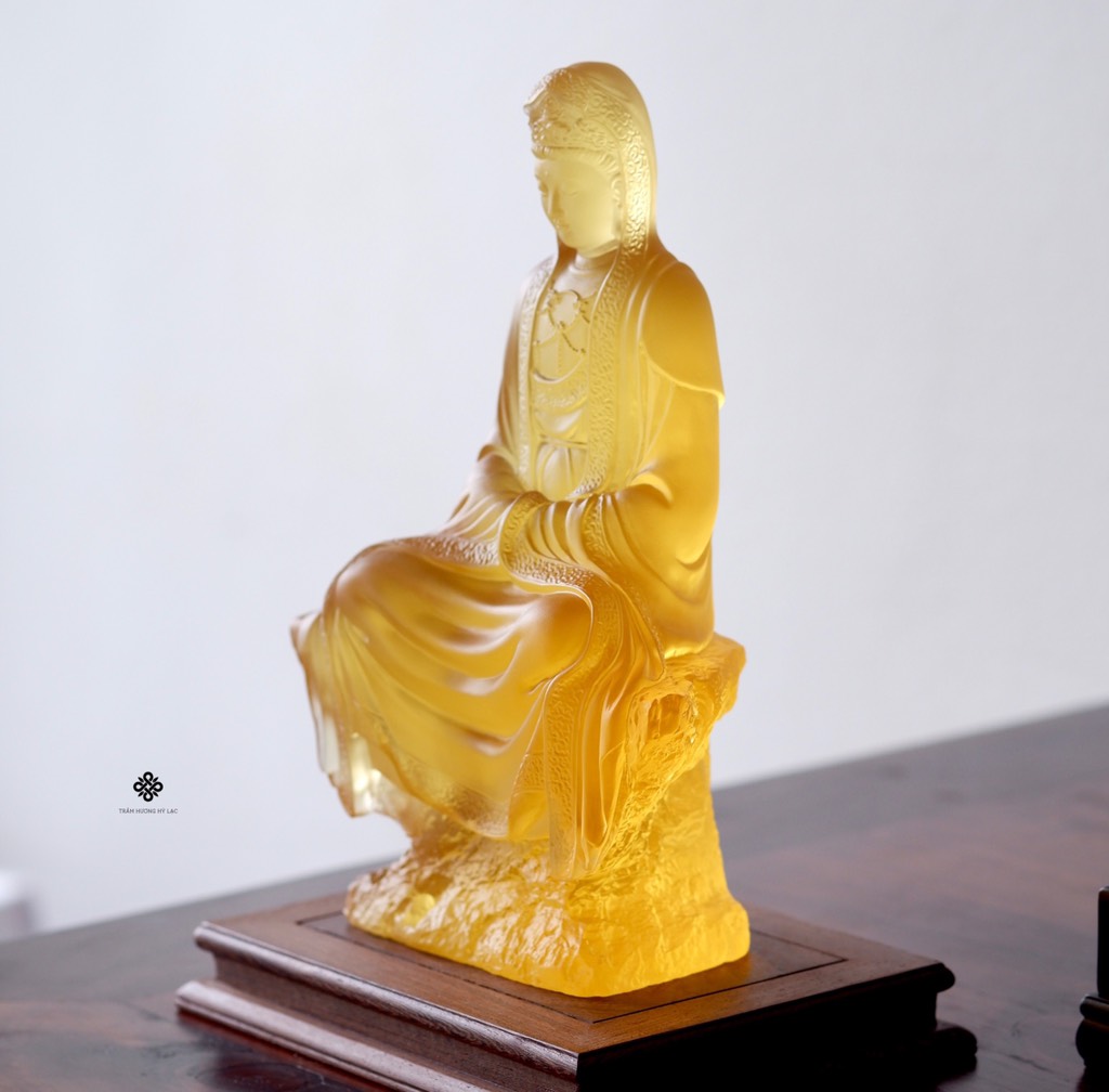 Tượng Quan Âm Bồ tát lưu ly vàng 28cm