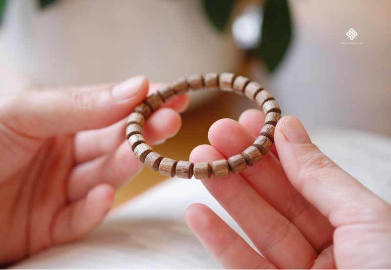 Vòng tay lu thống trầm kiến rừng Việt Nam 6mm