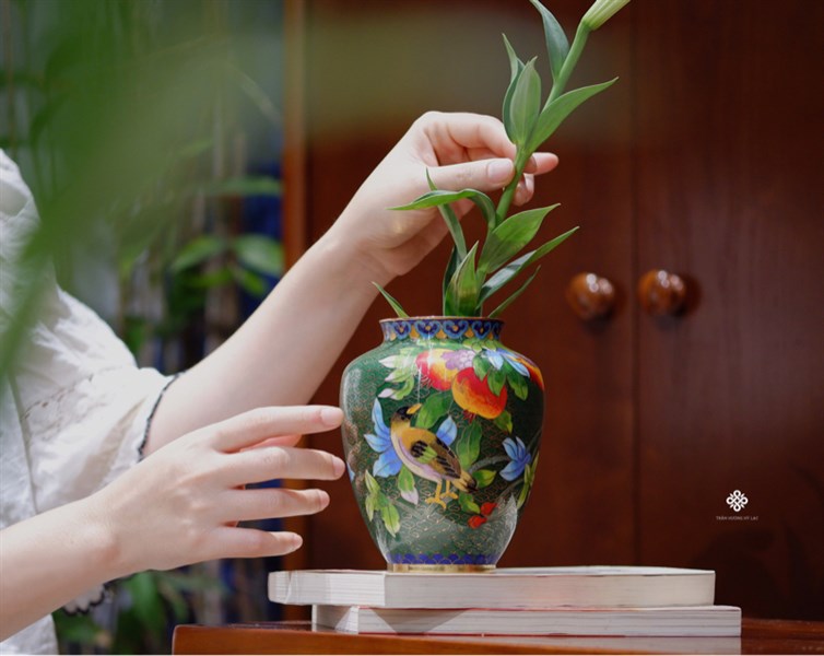 Chum đồng khảm pháp lam màu xanh lục