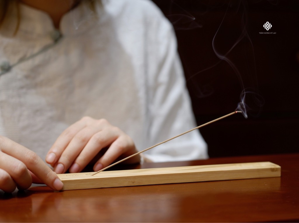 Lư gỗ tre đốt nhang không tăm