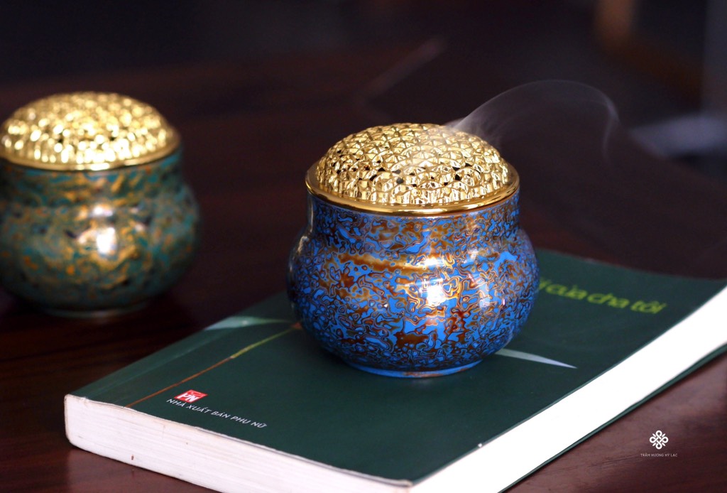 Lư đồng sơn mài xanh dương