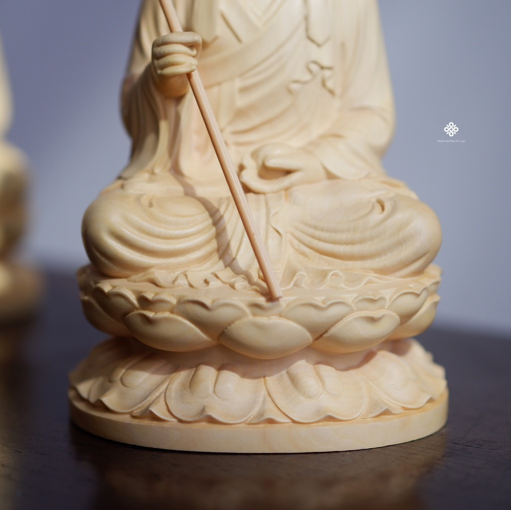 Tượng Địa Tạng Bồ tát đội mão gỗ hoàng dương 13cm