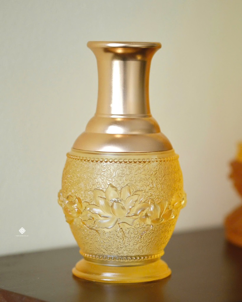 Bình hoa sen lưu ly vàng