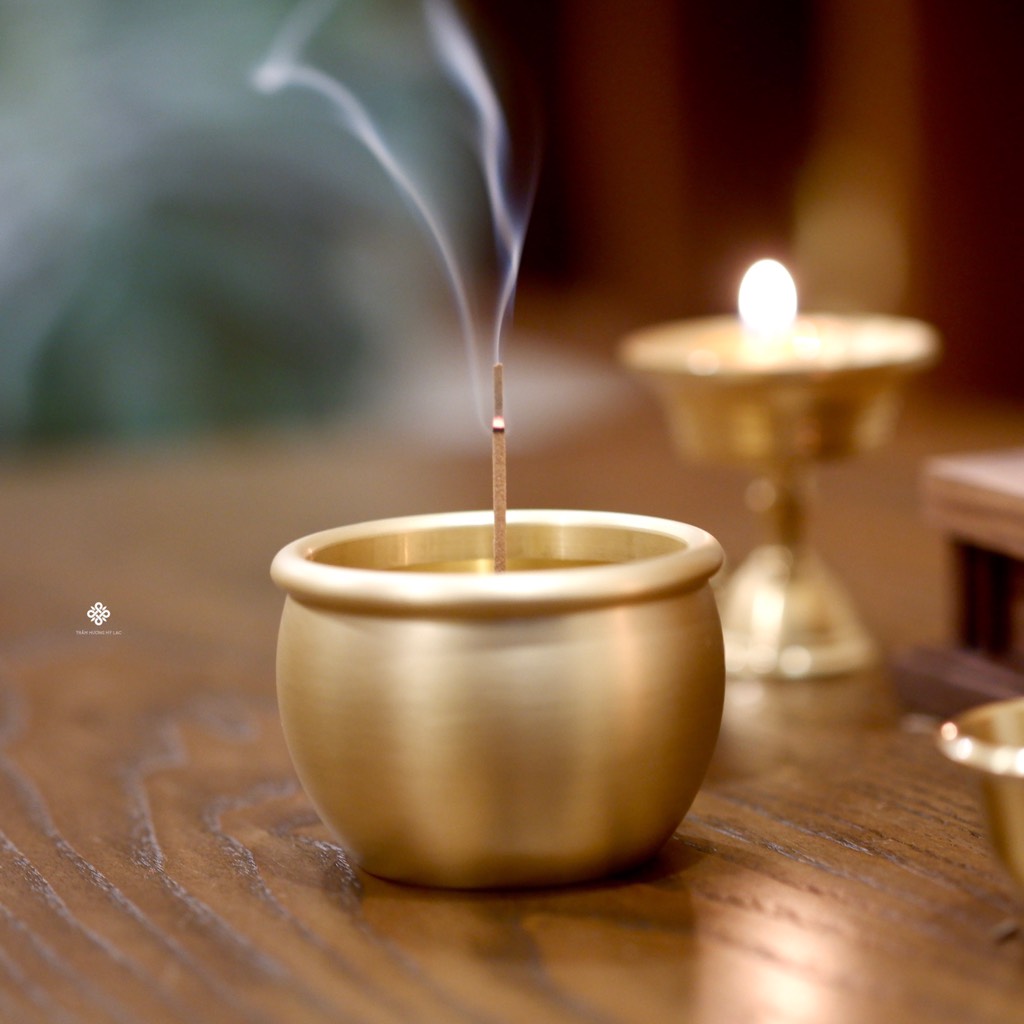 Chén nước/lư hương đồng trơn