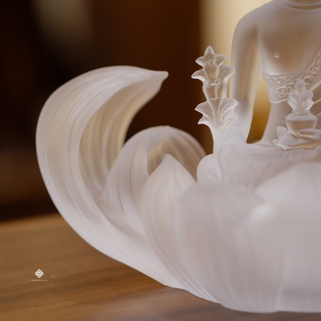 Tượng Đức Phật Dược sư liên hoa lưu ly trắng