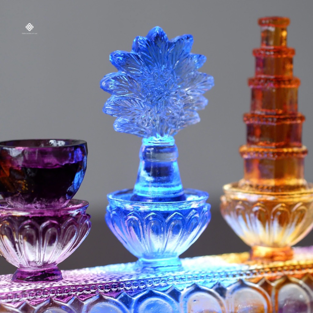 Quý phẩm cúng dường lưu ly ngũ sắc kèm đế đèn led
