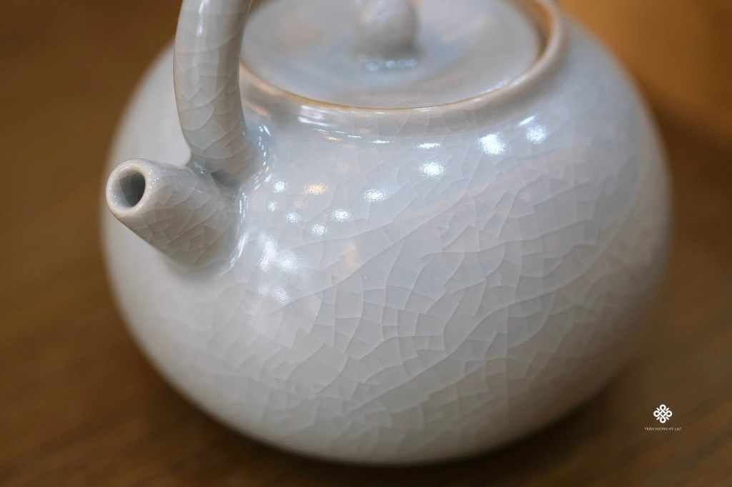 Bộ thưởng trà trầm gốm mộc