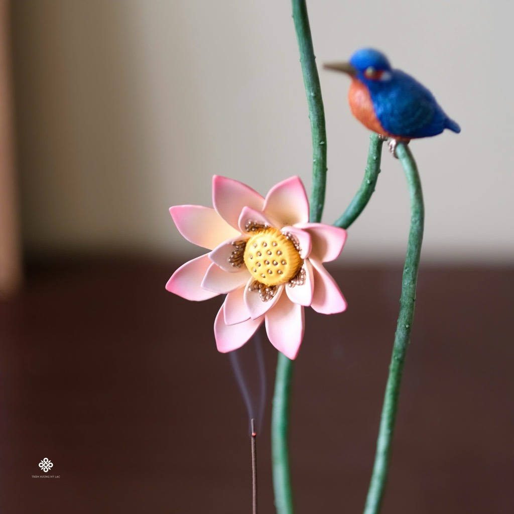 Tượng đồng liên điểu thanh an