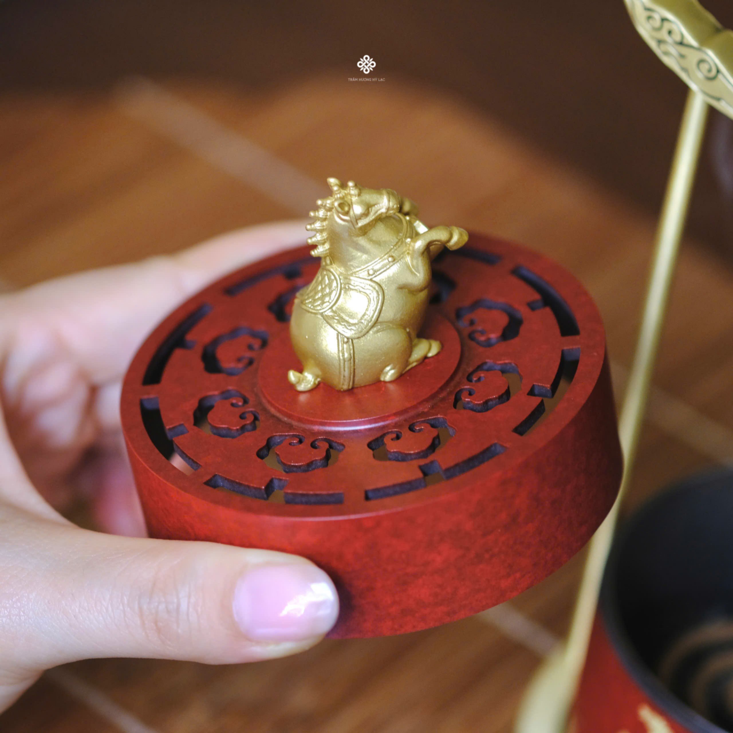 Lư đồng kim mã thừa phong