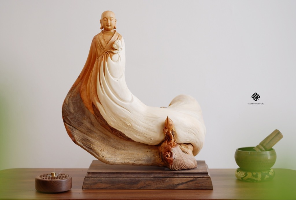 Tượng Bồ tát Địa Tạng liên hoa lũa nhai bách