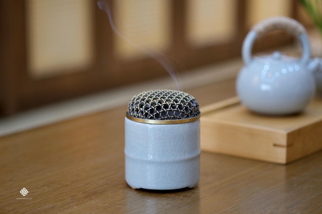 Bộ thưởng trà trầm gốm mộc