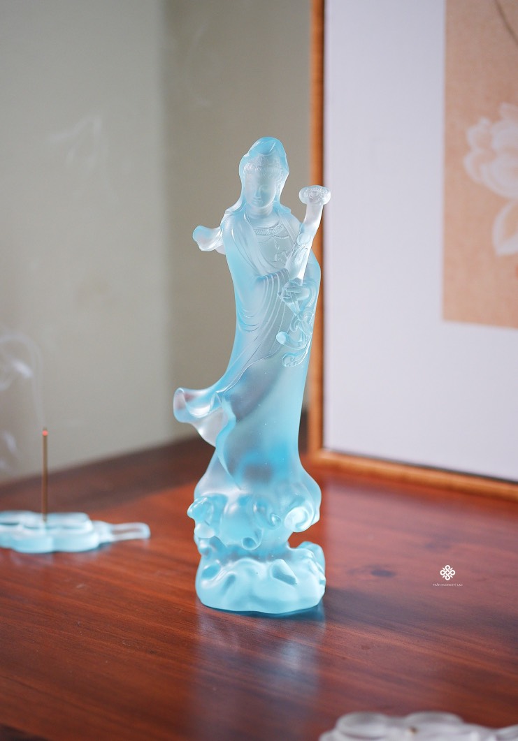 Tượng Quan Âm Như Ý lưu ly xanh ngọc
