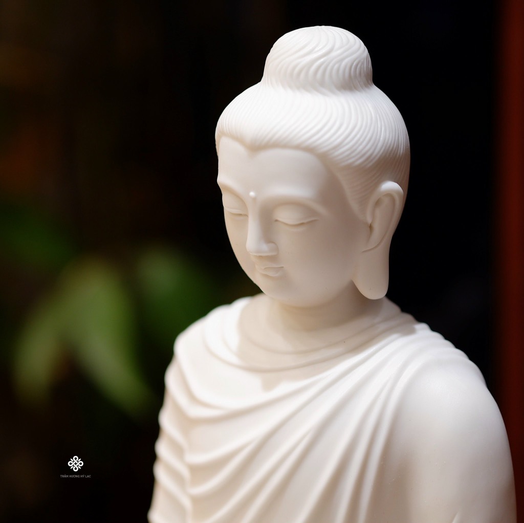 Tượng gốm trắng Phật Thích Ca