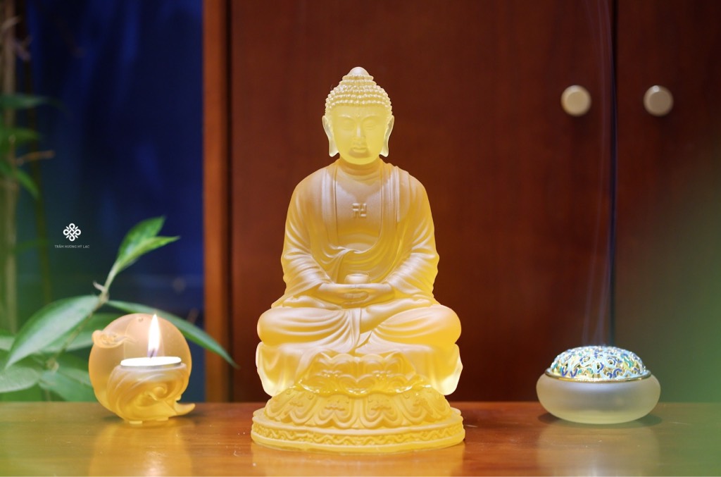 Tượng Phật Thích Ca lưu ly vàng 23cm