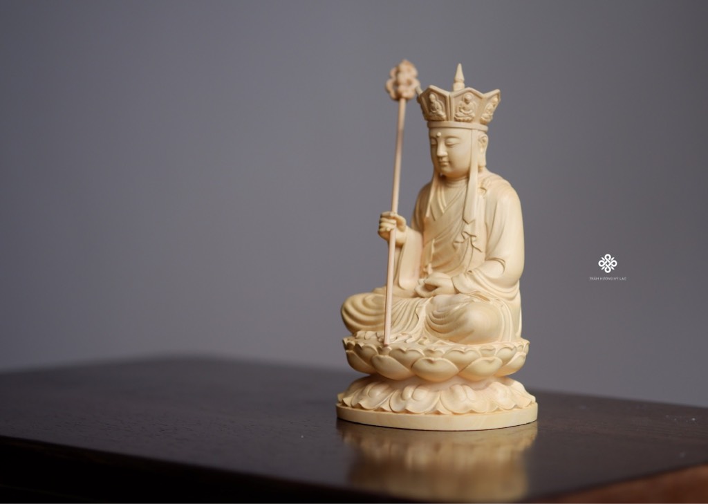 Tượng Địa Tạng Bồ tát đội mão gỗ hoàng dương 13cm