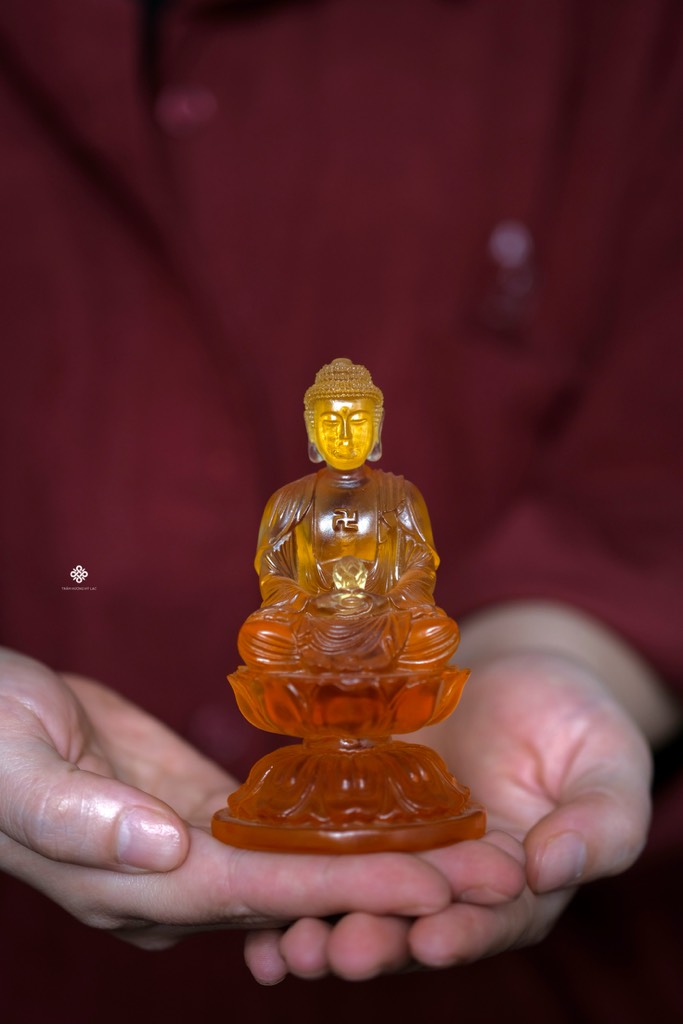 Tượng Đức Phật A Di Đà lưu ly vàng 9.8cm
