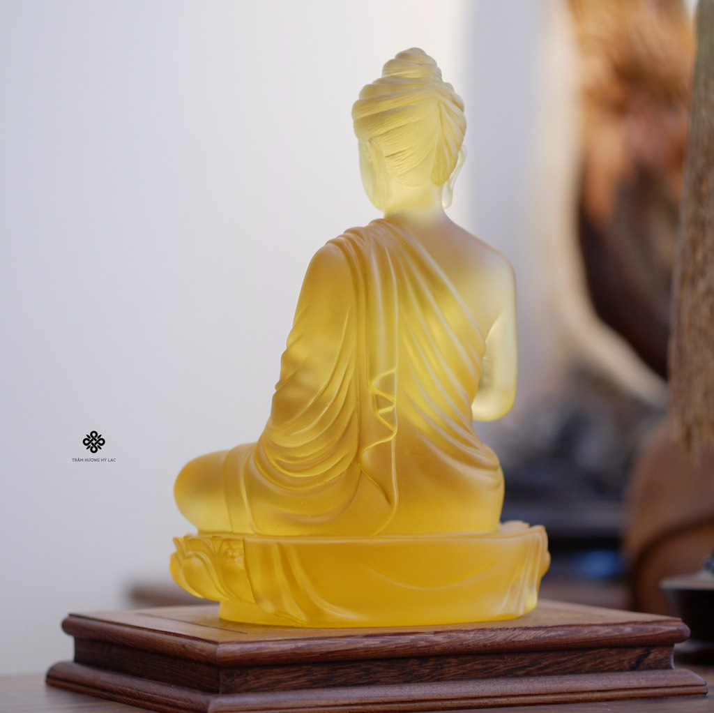Tượng Đức Phật Thích Ca nguyên thuỷ lưu ly vàng
