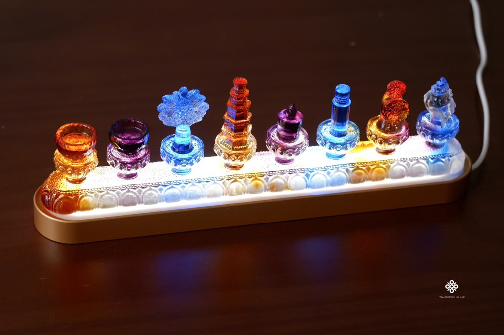 Quý phẩm cúng dường lưu ly ngũ sắc kèm đế đèn led