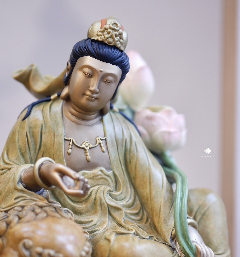 Tượng đồng Văn Thù Bồ Tát tự tại vô ngại