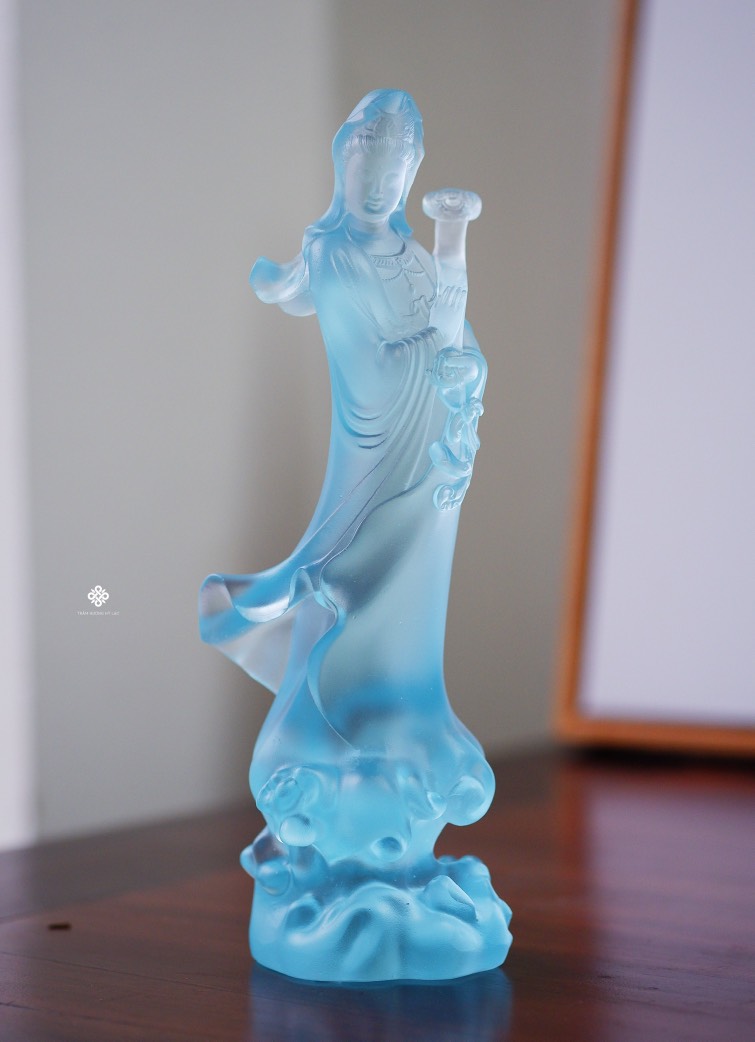 Tượng Quan Âm Như Ý lưu ly xanh ngọc