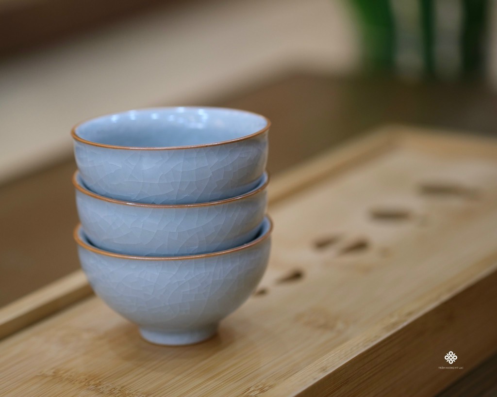 Bộ thưởng trà trầm gốm mộc