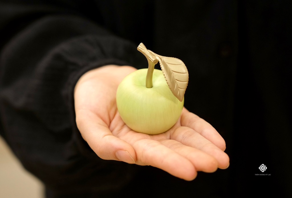 Tượng đồng táo xanh