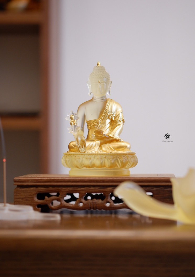 Tượng Đức Phật Dược Sư Liên hoa lưu ly mạ vàng