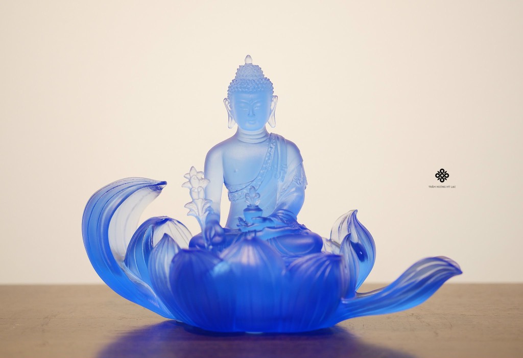 Tượng Đức Phật Dược Sư Liên hoa lưu ly xanh dương