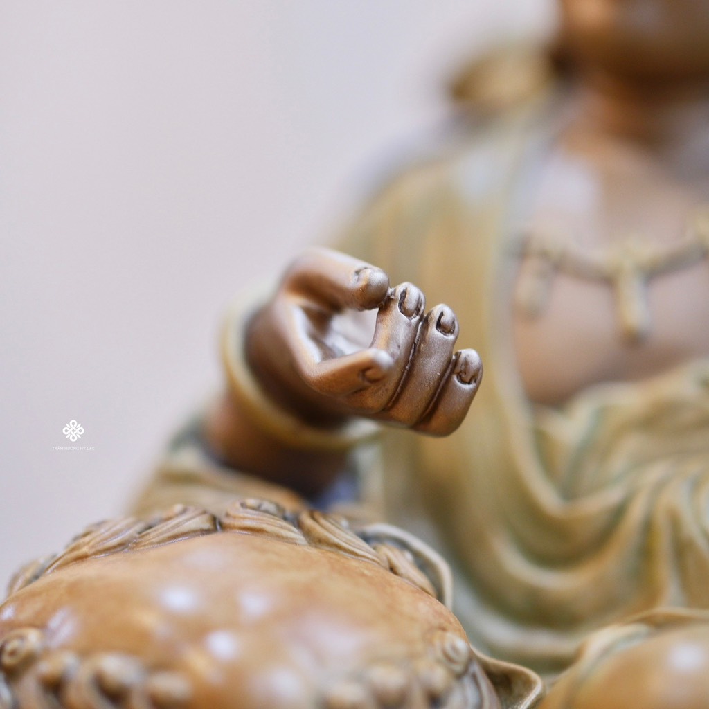 Tượng đồng Văn Thù Bồ Tát tự tại vô ngại