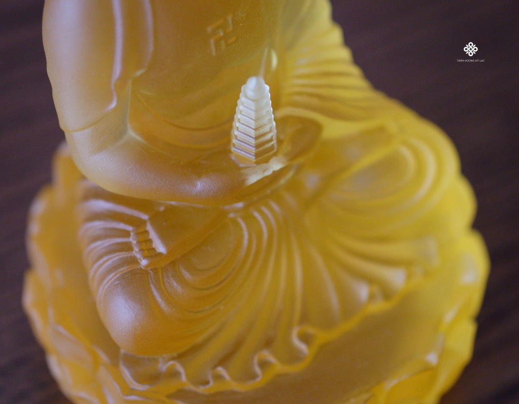 Tượng Đức Phật Dược Sư cầm bảo tháp lưu ly vàng 12.5cm