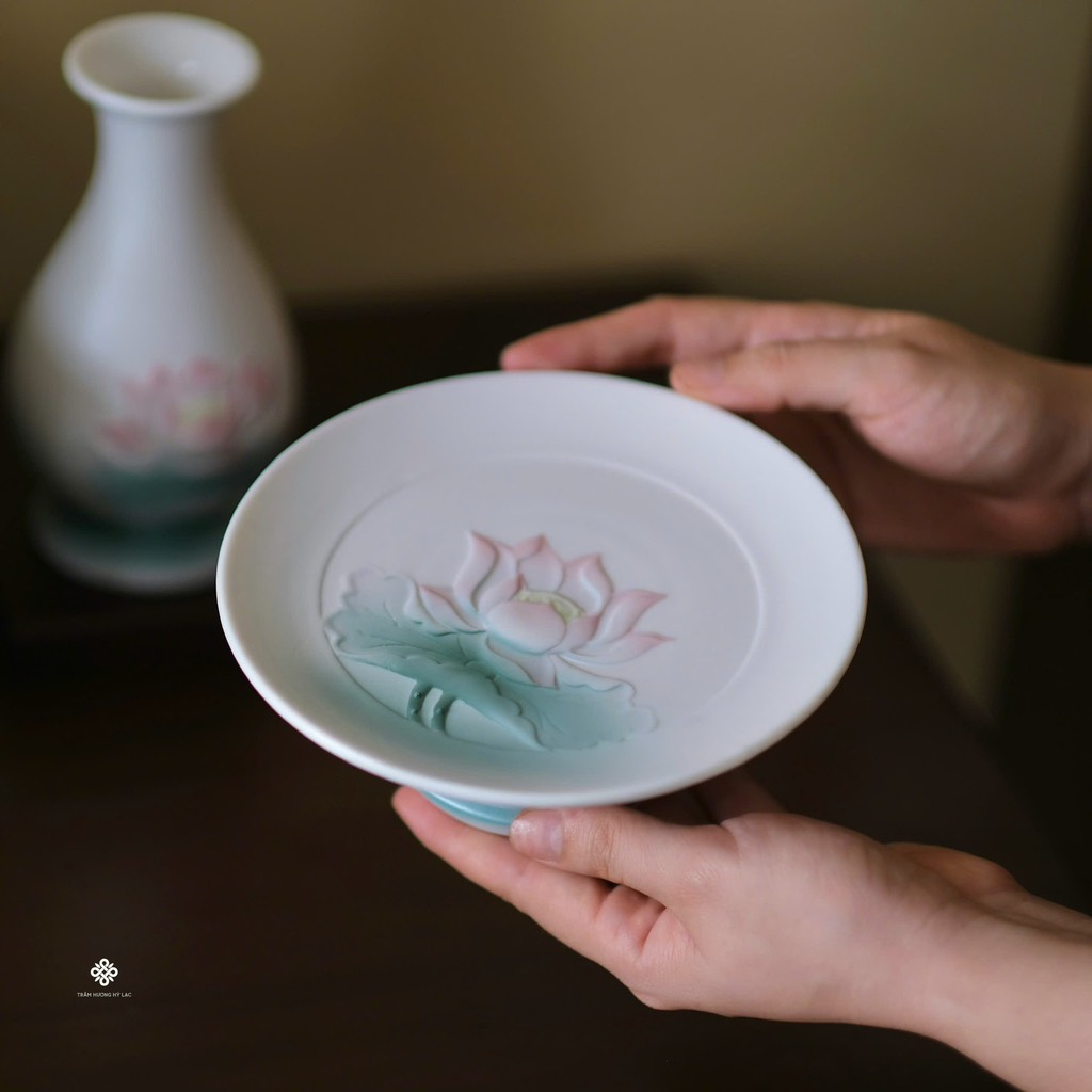 Đĩa bồng hoa sen sứ màu 15.7cm
