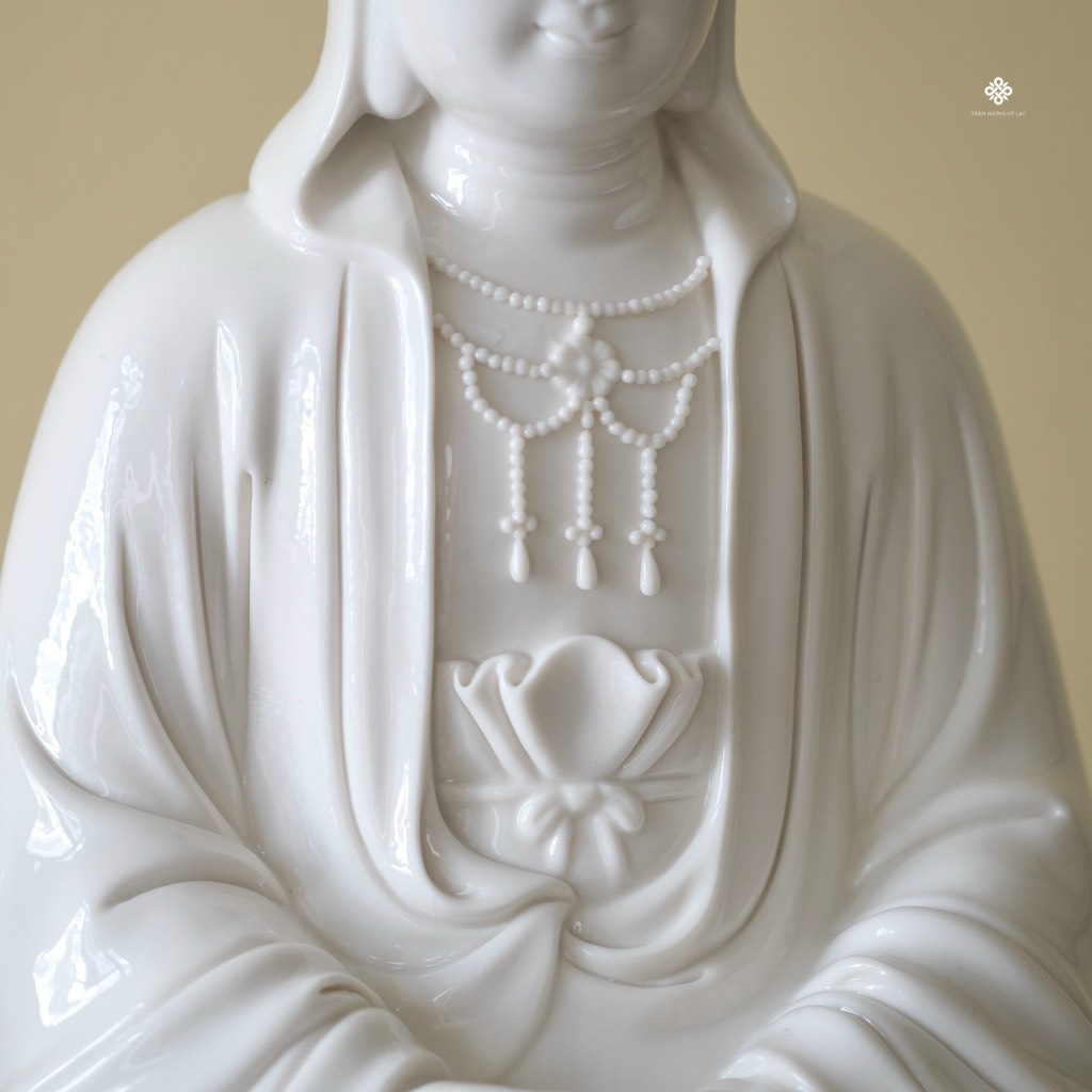 Tượng Quan Âm Bồ tát sứ trắng 44.5cm