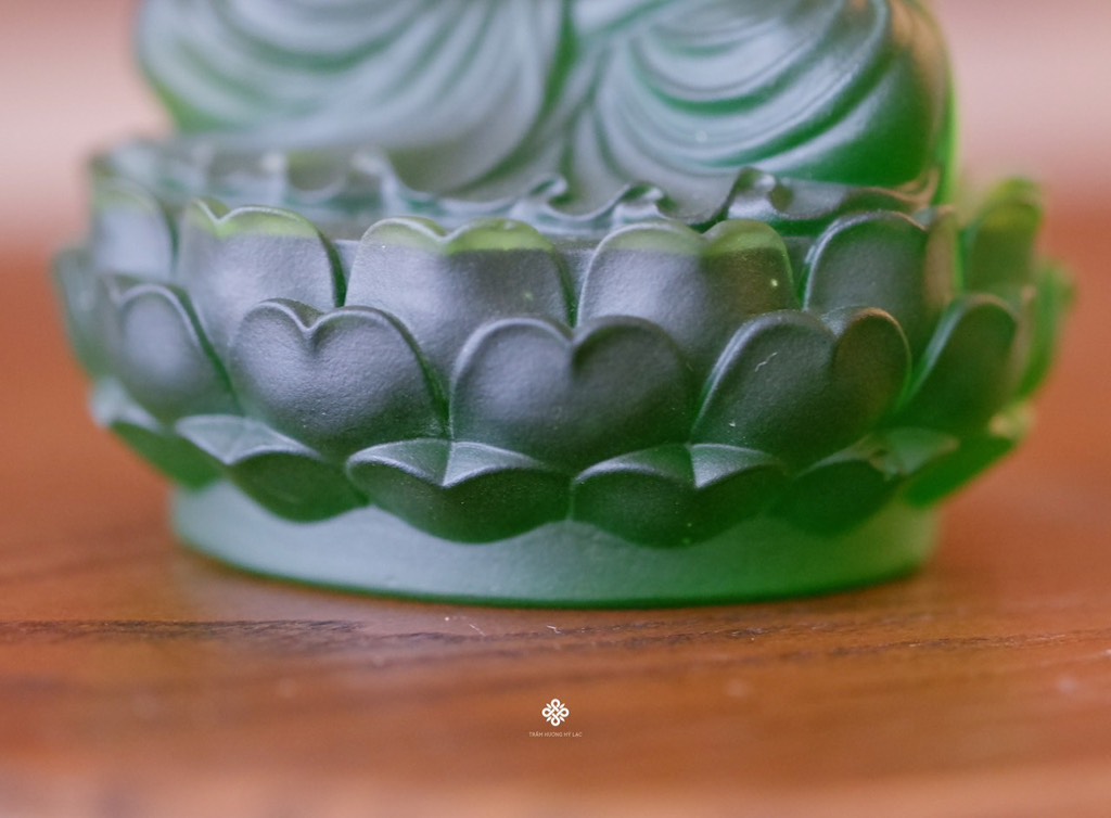 Tượng Đức Phật Dược Sư cầm bảo tháp lưu ly xanh lá 12.5cm