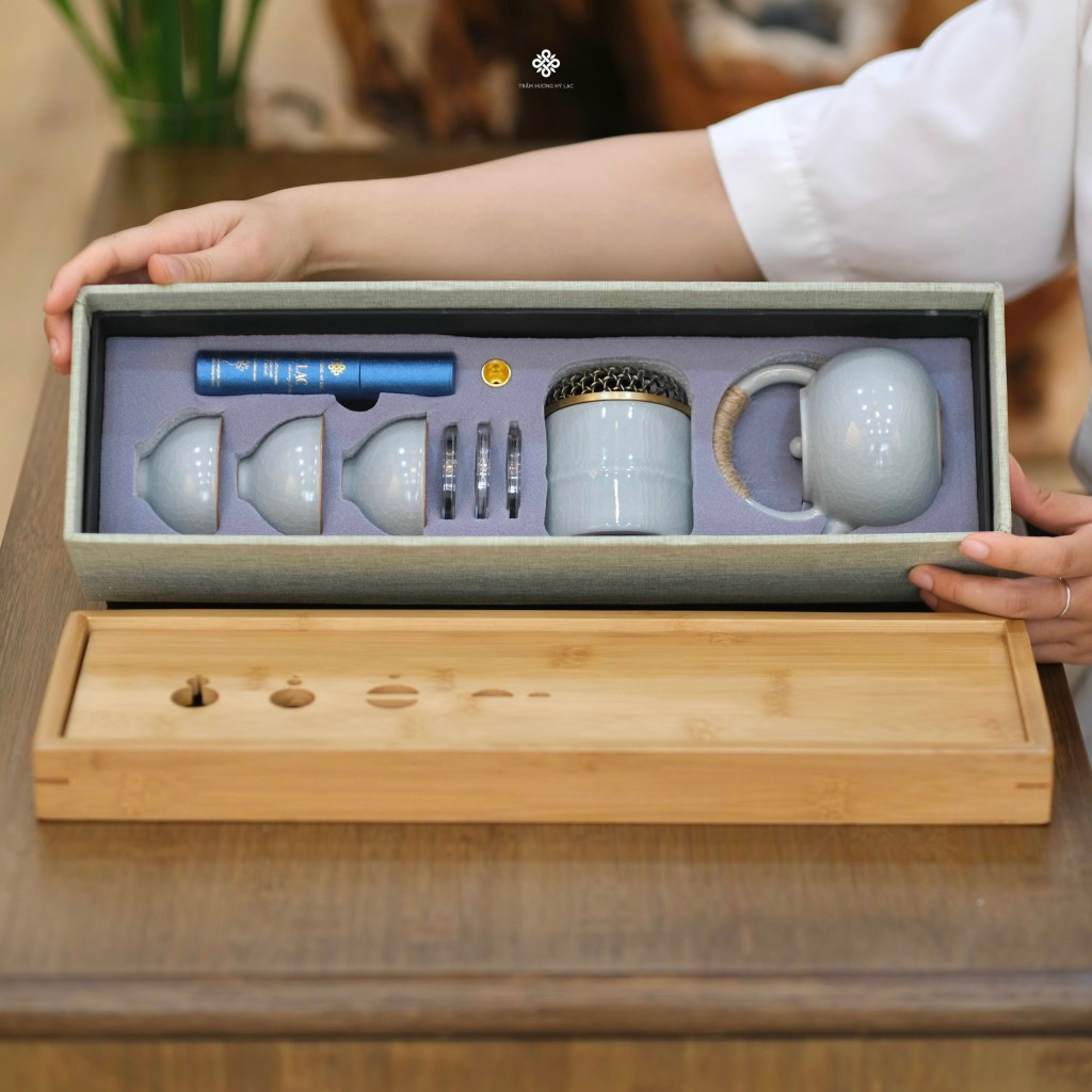 Bộ thưởng trà trầm gốm mộc