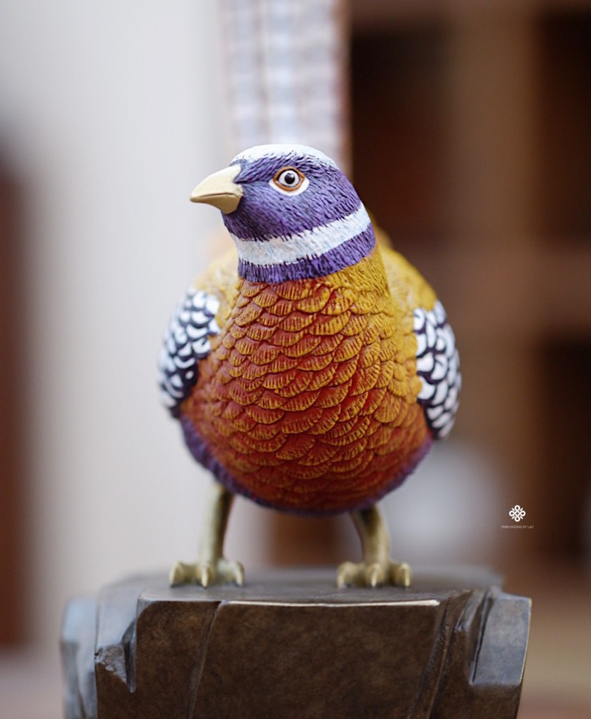 Tượng đồng chim trĩ hoàng đế